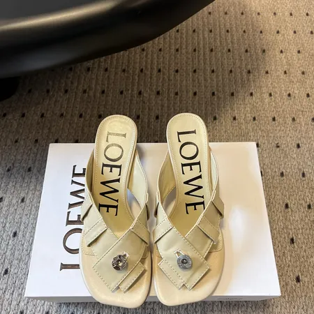 ロエベ スリッパ