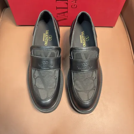 ヴァレンティノ ビジネスシューズ