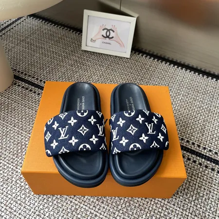 ルイヴィトン スリッパ