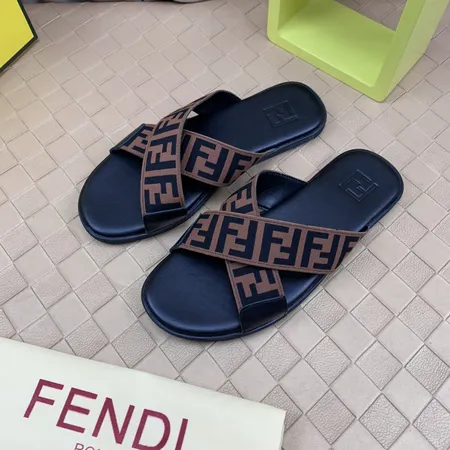 フェンディ スリッパ