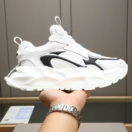 フェンディ スニーカー