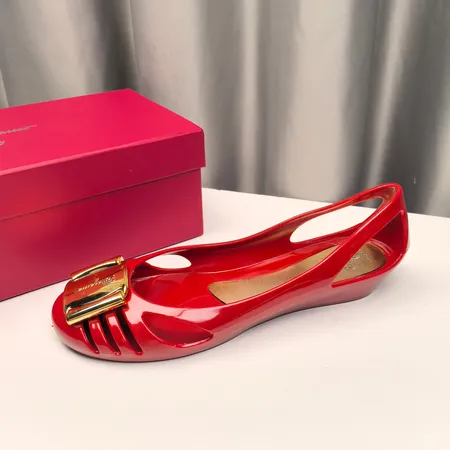 フェラガモ サンダル