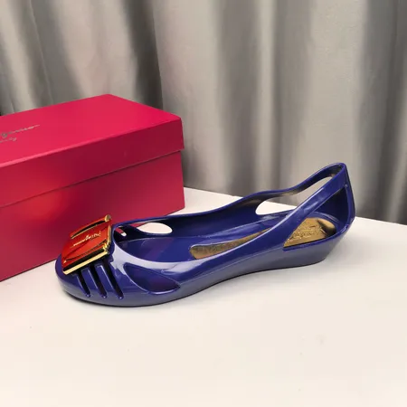 フェラガモ サンダル