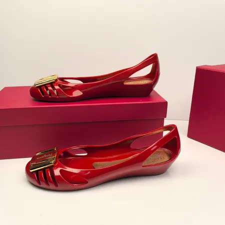 フェラガモ サンダル