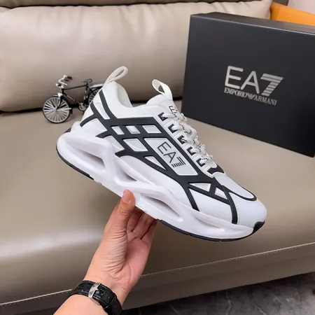 アルマーニ スニーカー