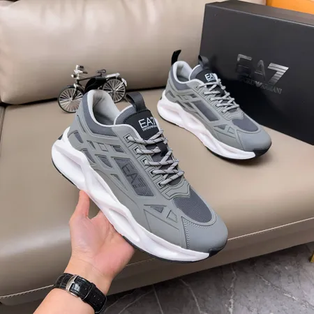 アルマーニ スニーカー