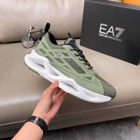 アルマーニ スニーカー