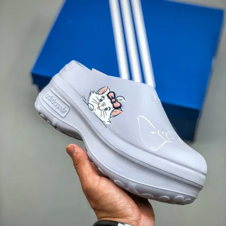 アディダス スリッパ