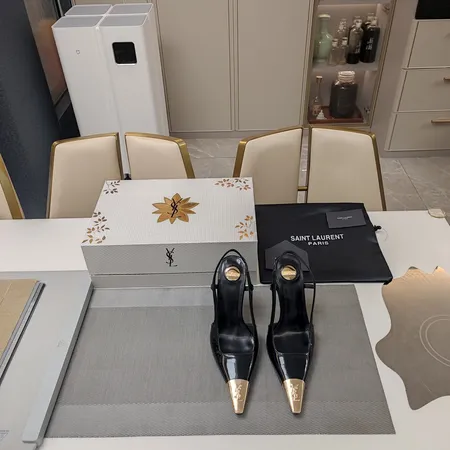 イブサンローラン サンダル