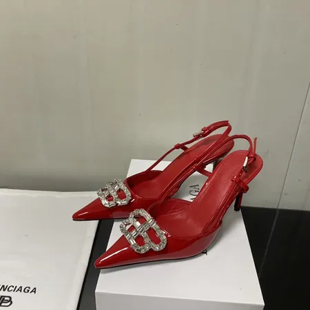 バレンシアガ サンダル