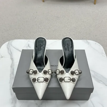 バレンシアガ サンダル