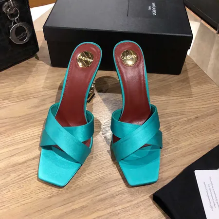 イブサンローラン サンダル