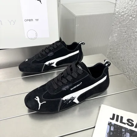 バレンシアガ カジュアルシューズ