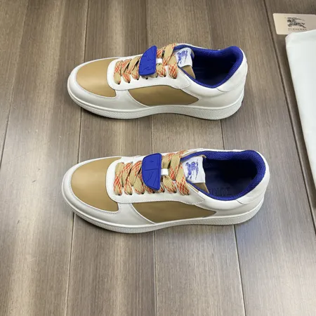 バーバリー ス カジュアルシューズ