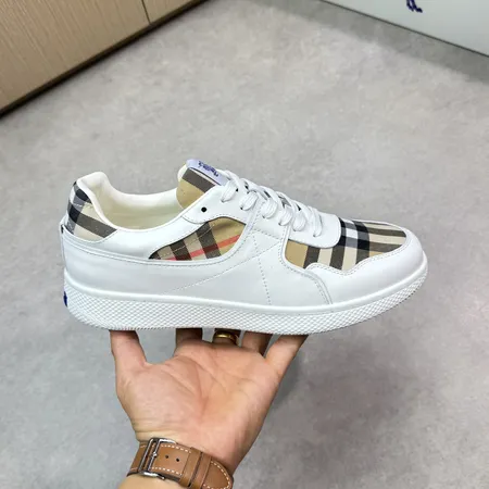 バーバリー ス カジュアルシューズ