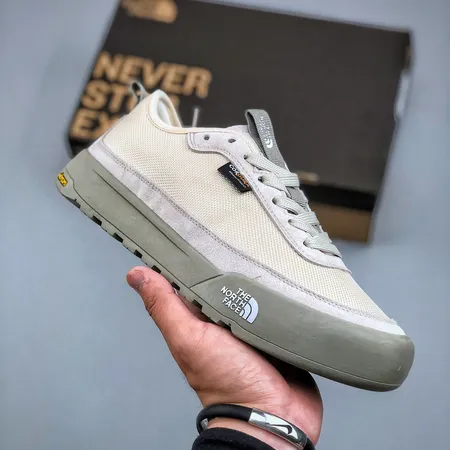 ノースフェイス カジュアルシューズ