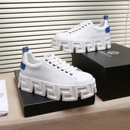 ヴェルサーチ カジュアルシューズ