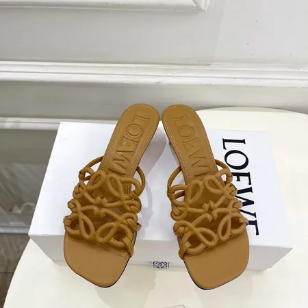 ロエベ スリッパ