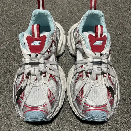 バレンシアガ スニーカー