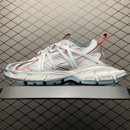 バレンシアガ スニーカー