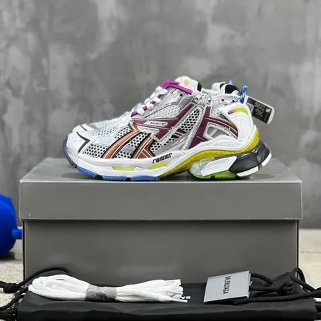 バレンシアガ スニーカー