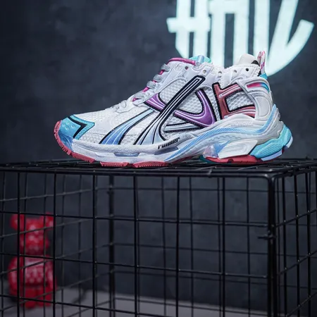 バレンシアガ スニーカー