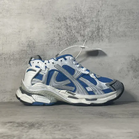 バレンシアガ スニーカー