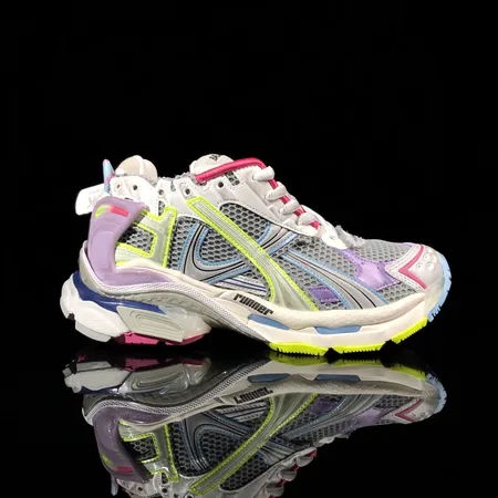 バレンシアガ スニーカー