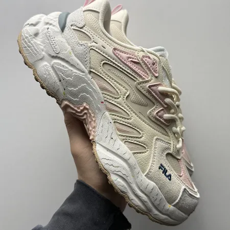 フィラ スニーカー