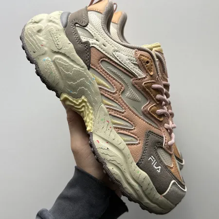 フィラ スニーカー