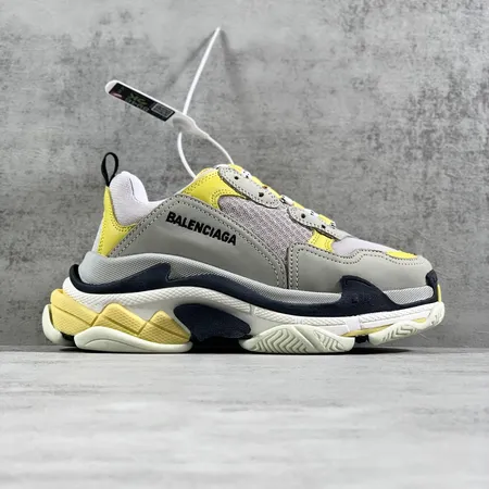 バレンシアガ スニーカー