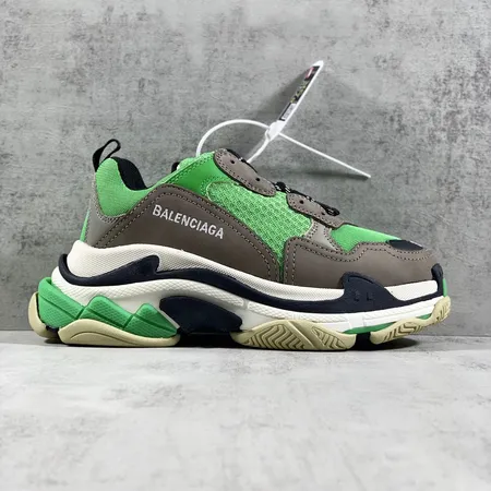 バレンシアガ スニーカー