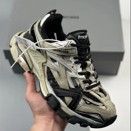 バレンシアガ スニーカー