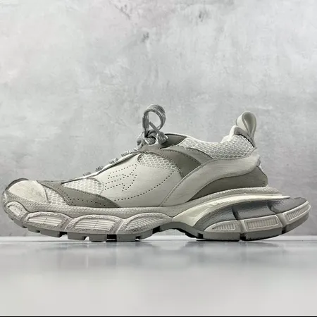 バレンシアガ スニーカー