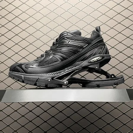 バレンシアガ スニーカー