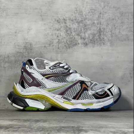 バレンシアガ スニーカー