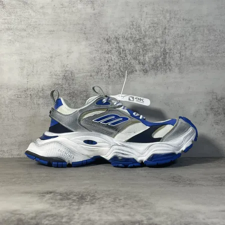 バレンシアガ スニーカー