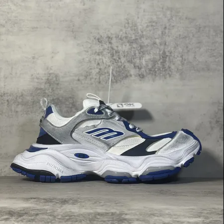 バレンシアガ スニーカー