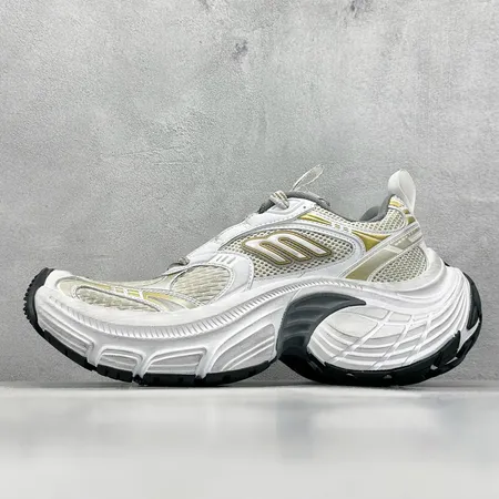 バレンシアガ スニーカー