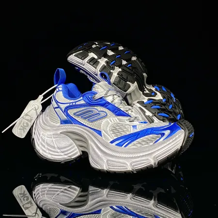 バレンシアガ スニーカー