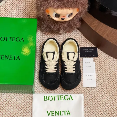 ボッテガ ヴェネタ カジュアルシューズ