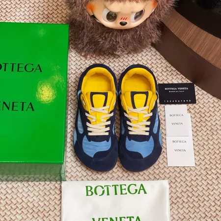 ボッテガ ヴェネタ カジュアルシューズ