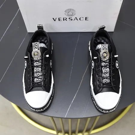 ヴェルサーチ カジュアルシューズ