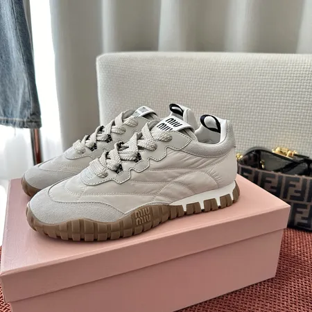 ミュウミュウ スニーカー