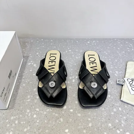 ロエベ スリッパ