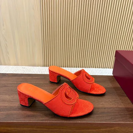 グッチ スリッパ