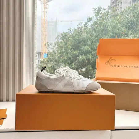 ルイヴィトン カジュアルシューズ