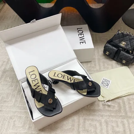 ロエベ スリッパ