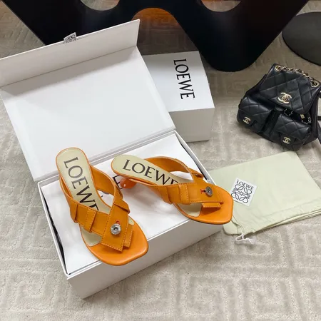 ロエベ スリッパ