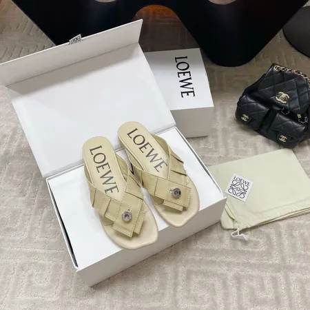 ロエベ スリッパ